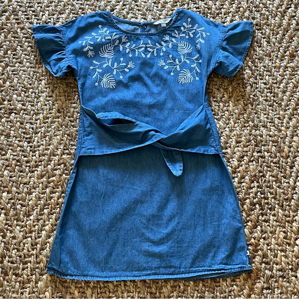 Lucky Brand Chambray Dress Denim Blue Embroidered Little Girls Medium